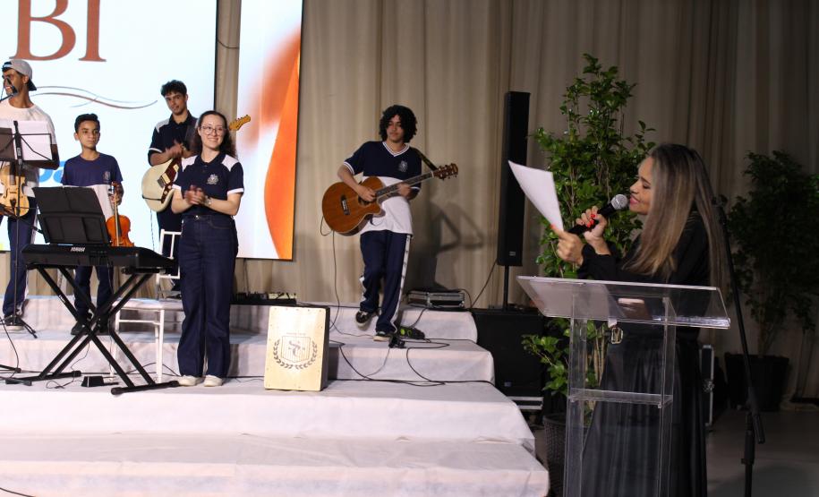 SuperBI reconhece escolas e professores que foram destaque em 2025