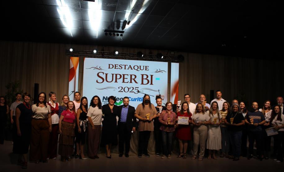SuperBI reconhece escolas e professores que foram destaque em 2025