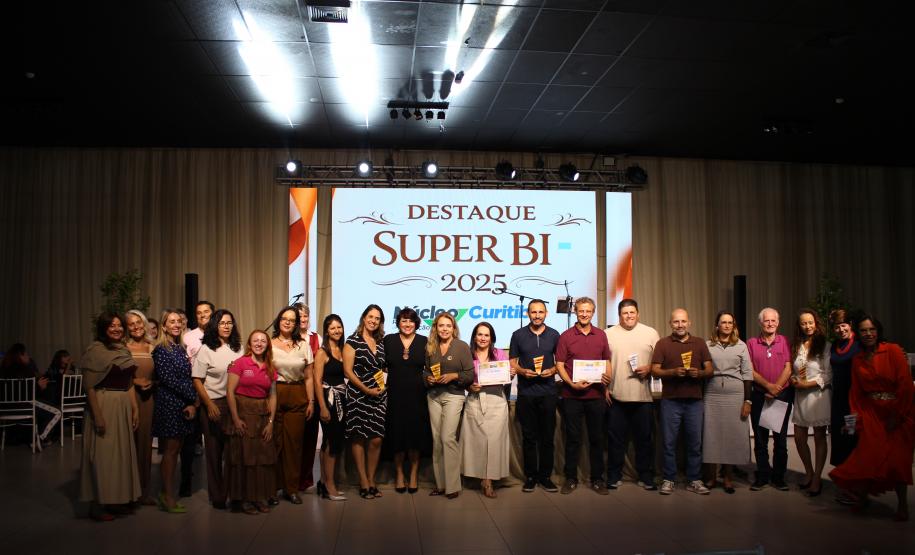 SuperBI reconhece escolas e professores que foram destaque em 2025