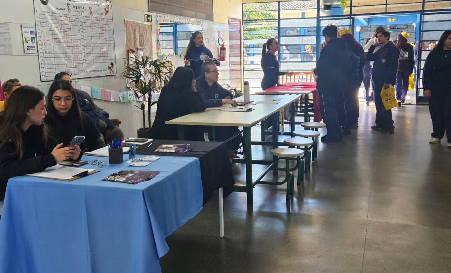 II Feira de Profissões e Empreendedorismo amplia oportunidades para estudantes no CCM Professora Luiza Ross